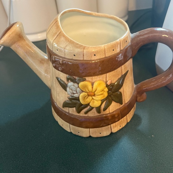 Vintage ceramic watering can vase - Picture 1 of 4